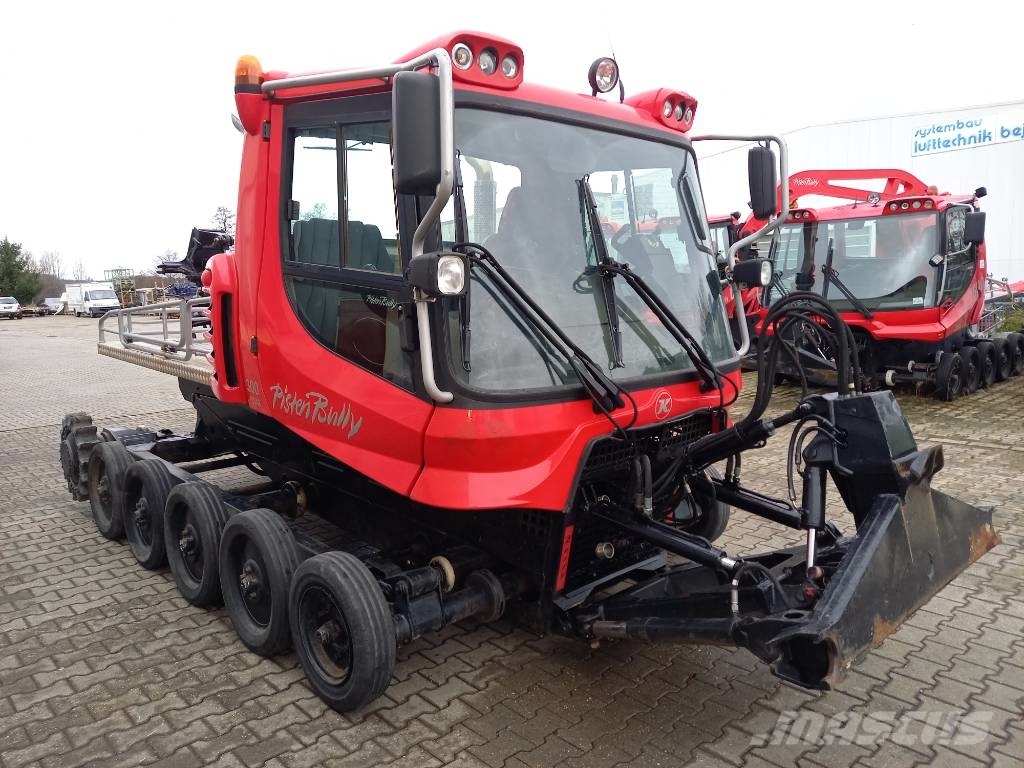  Pistenbully, Kässbohrer PB 300 Polar, Prinoth كاسحات جليد