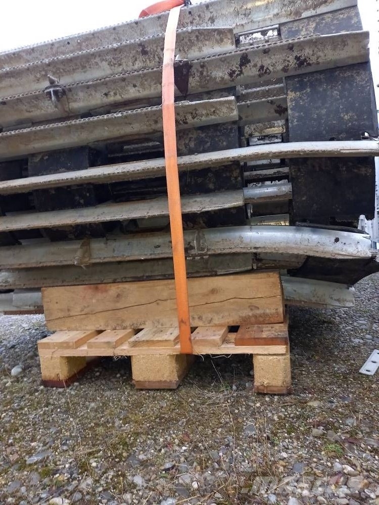  Pistenbully, Kässbohrer PB 300 Polar, Prinoth كاسحات جليد