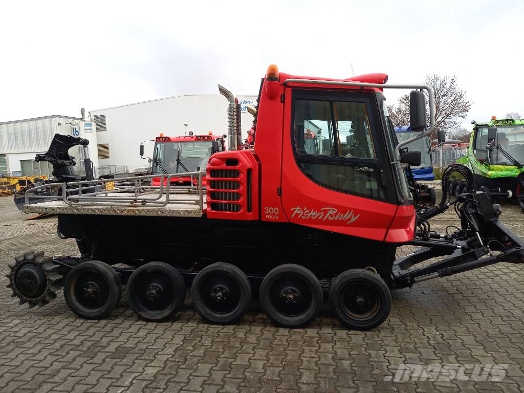  Pistenbully, Kässbohrer PB 300 Polar, Prinoth كاسحات جليد