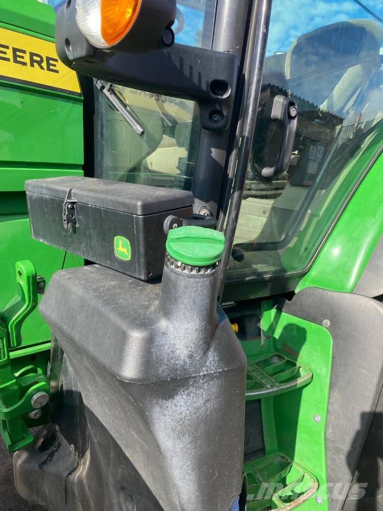 John Deere 6155 R Traktori