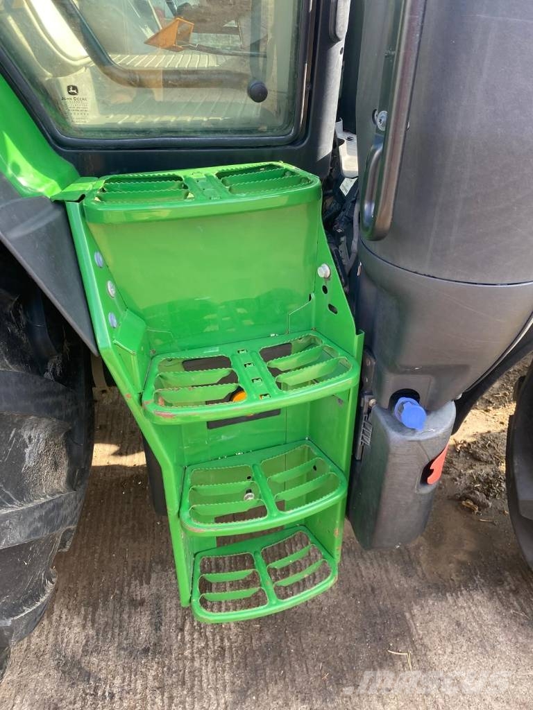 John Deere 6155 R Traktori