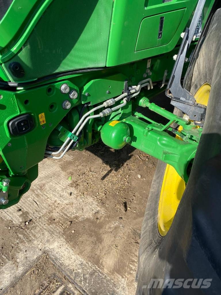 John Deere 6155 R Traktori