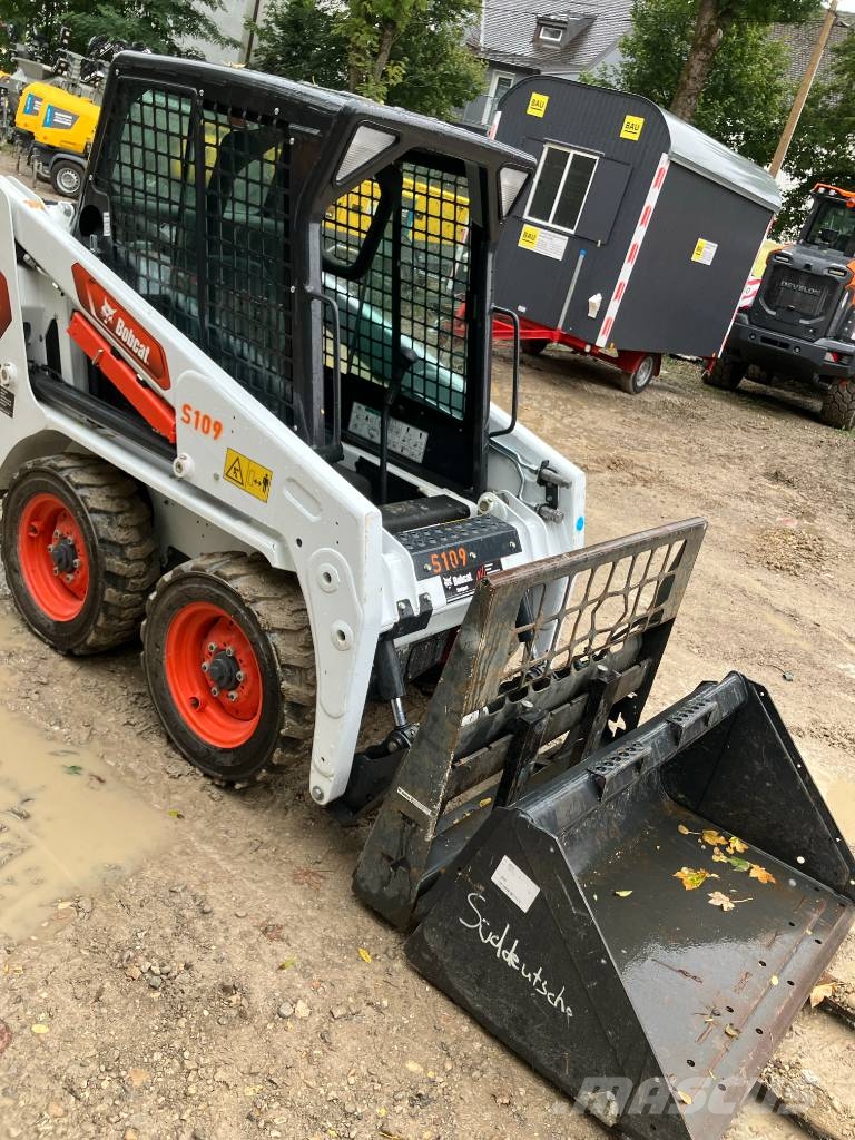 Bobcat Kompaktlader S 100 Krautuvai su šoniniu pasukimu