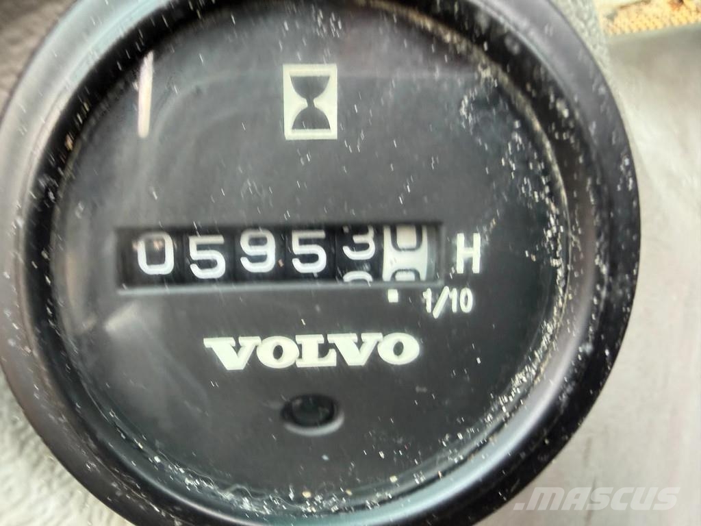 Volvo EW160C EW160C 旋轉式挖土機/掘鑿機/挖掘機
