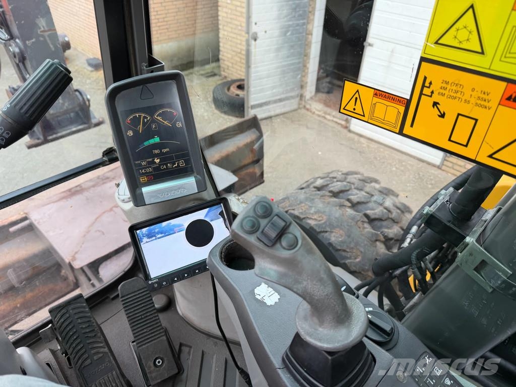 Volvo EW160C EW160C 旋轉式挖土機/掘鑿機/挖掘機