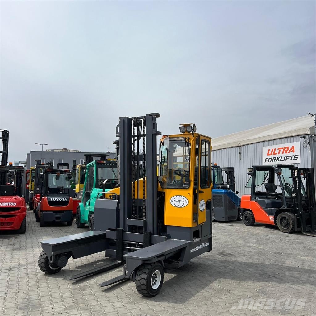 Combilift [DISCOUNT-SALE] C4000 *Very Good condition* 4-way reach trucks