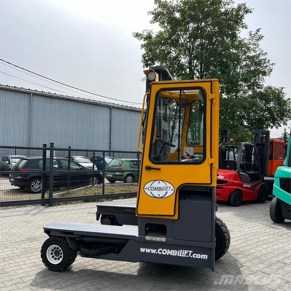 Combilift [DISCOUNT-SALE] C4000 *Very Good condition* 4-way reach trucks