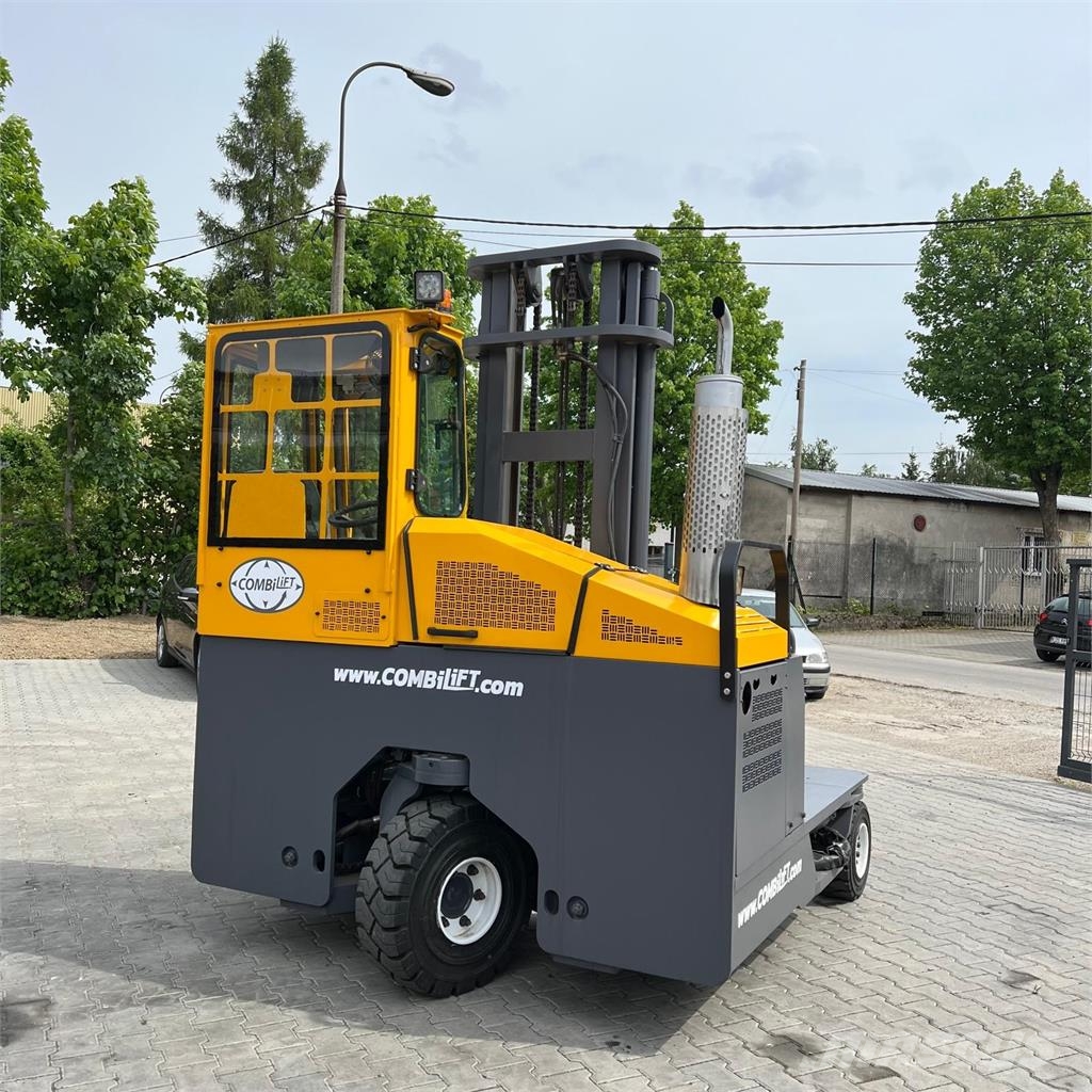 Combilift [DISCOUNT-SALE] C4000 *Very Good condition* 4-way reach truck