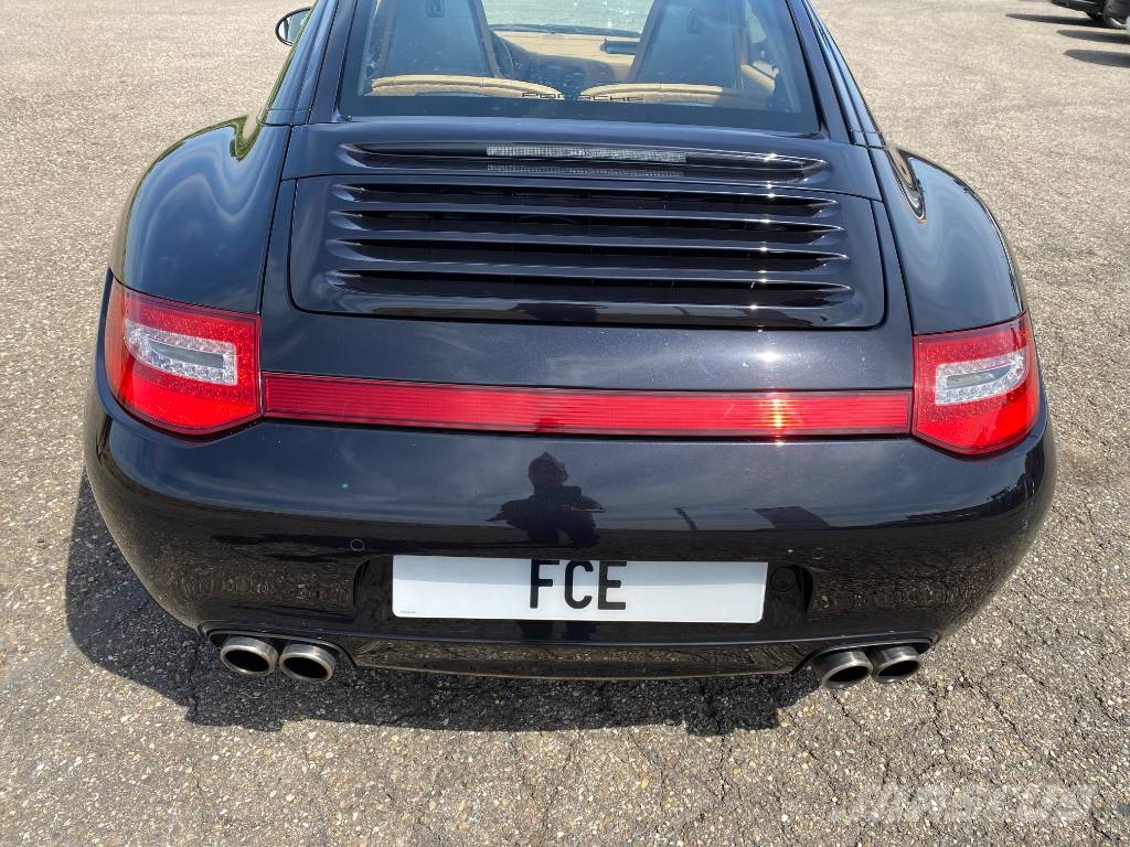 Porsche 911/977 TARGA 4 3.6i-PDK 345Cvs endommagée Osobní vozy