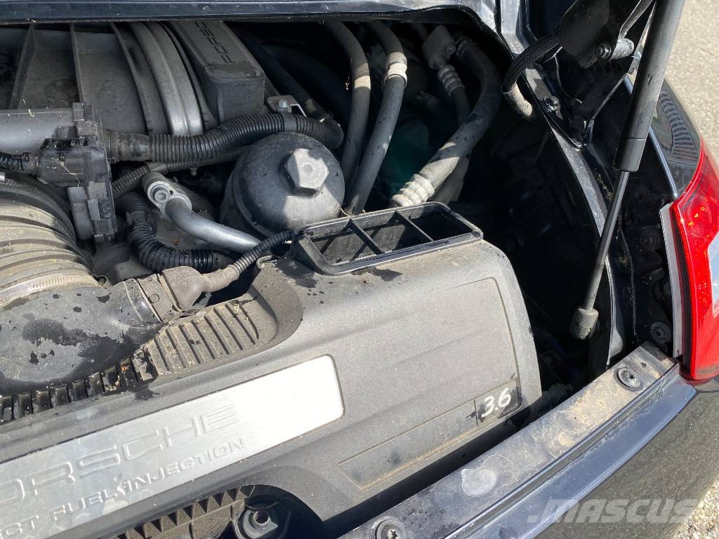 Porsche 911/977 TARGA 4 3.6i-PDK 345Cvs endommagée Osobní vozy
