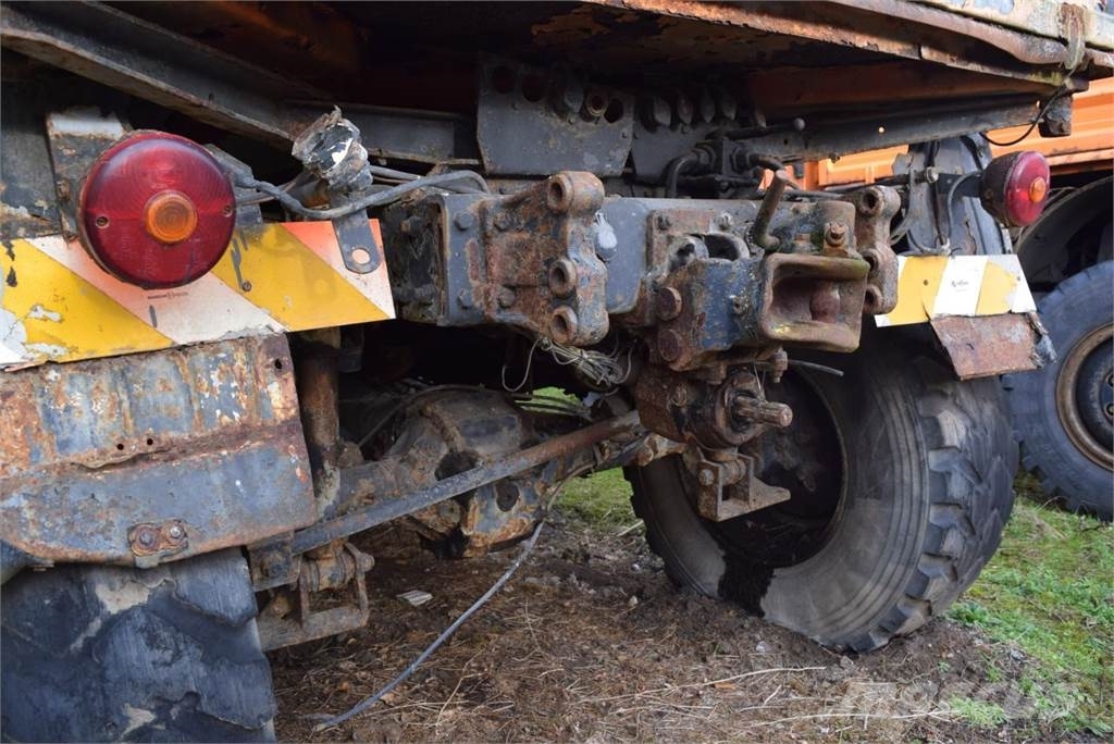 MB Trac Unimog U1200 Tractors