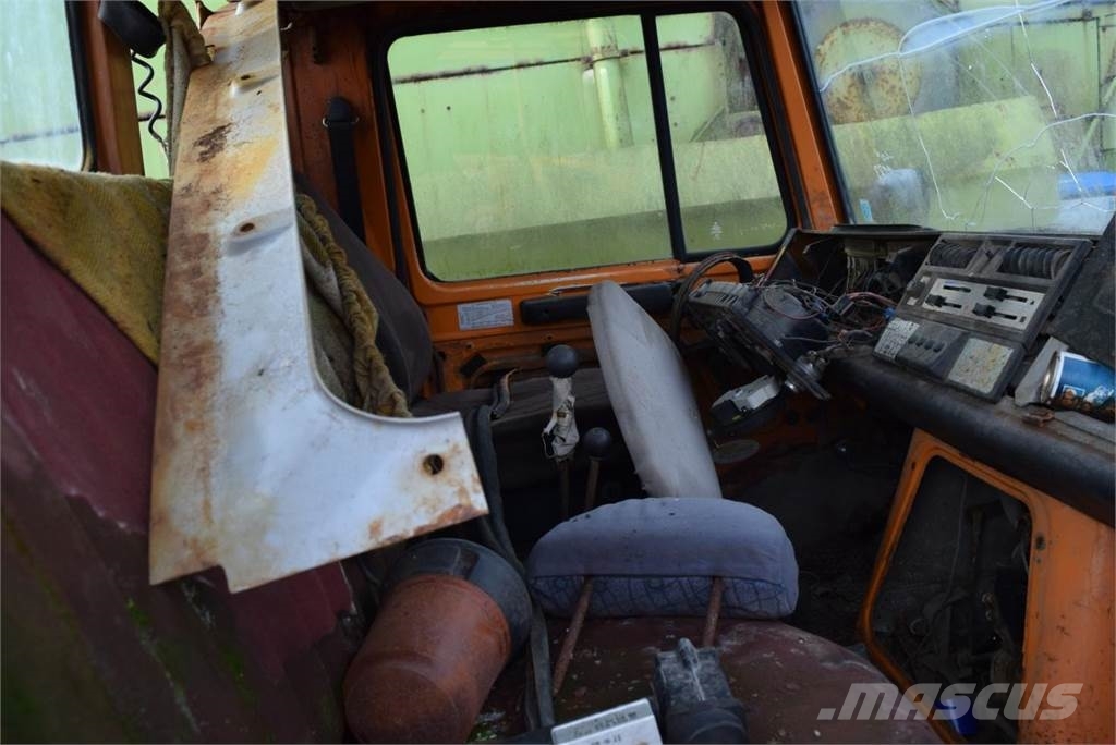 MB Trac Unimog U1200 Tractors