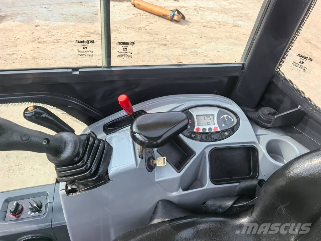 Bobcat E 20 小型挖掘机