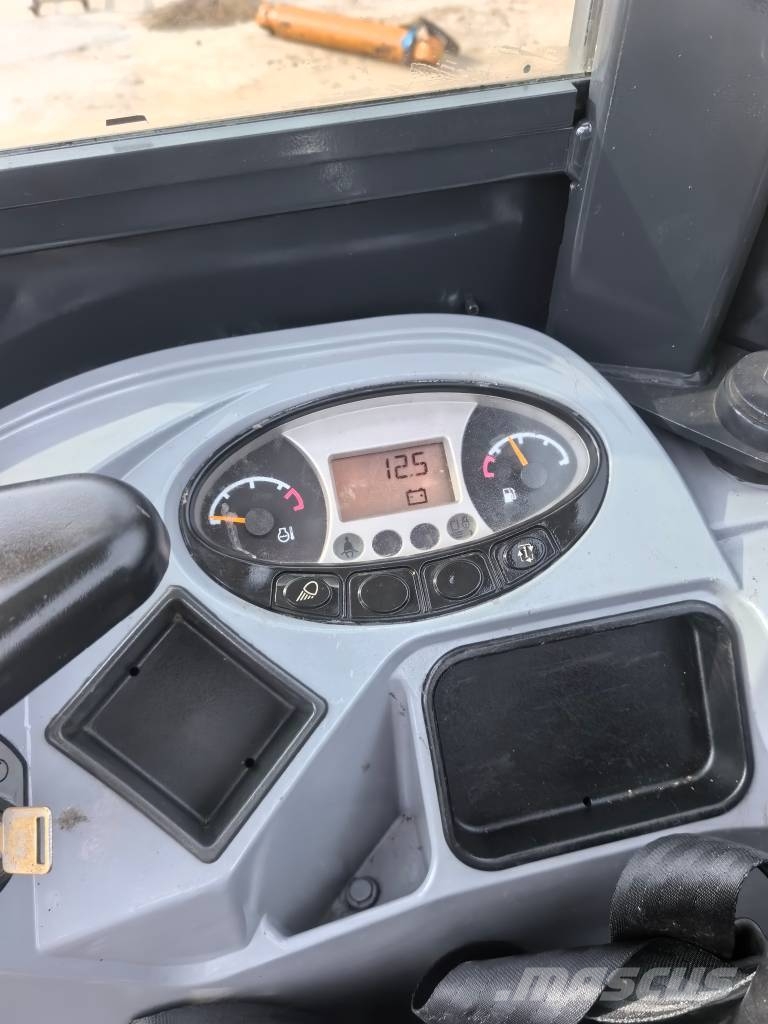 Bobcat E 20 小型挖掘机
