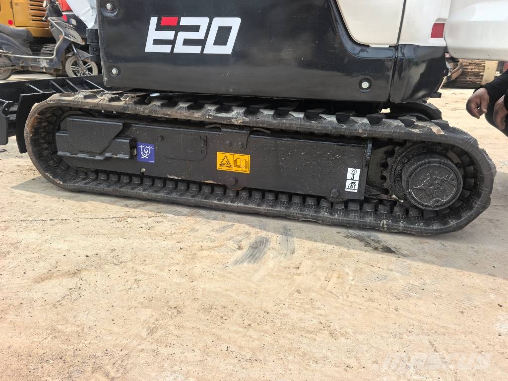 Bobcat E 20 小型挖掘机