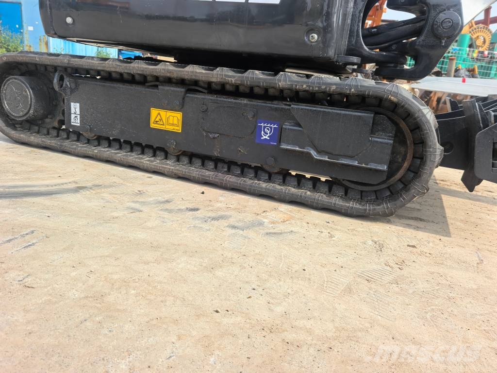 Bobcat E 20 小型挖掘机