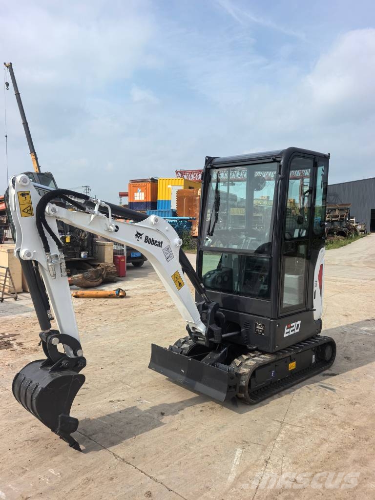 Bobcat E 20 小型挖掘机