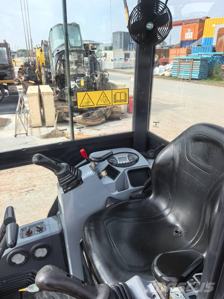 Bobcat E 20 小型挖掘机