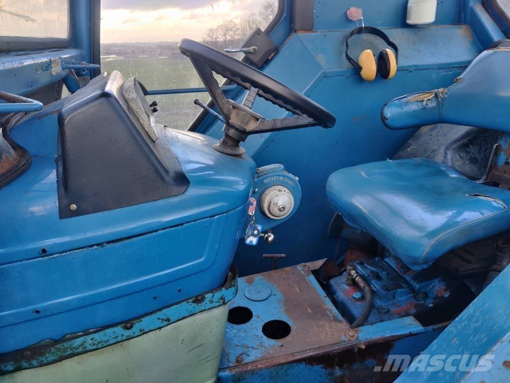 Ford 5000 Y Select O Speed og Major benzin Traktoriai
