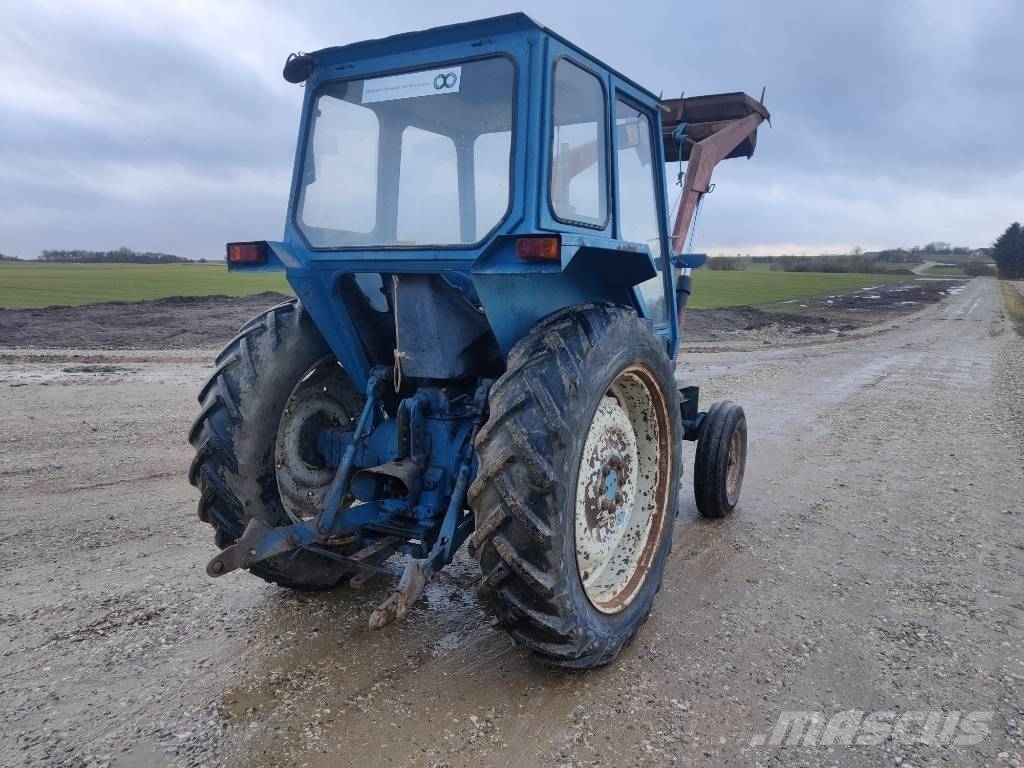 Ford 5000 Y Select O Speed og Major benzin Traktoriai