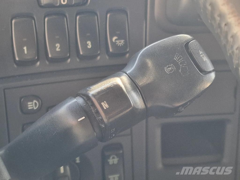 Scania R520 V8 - 6x2 - full air - retarder - steering axl Kamioni za podizanje kablova