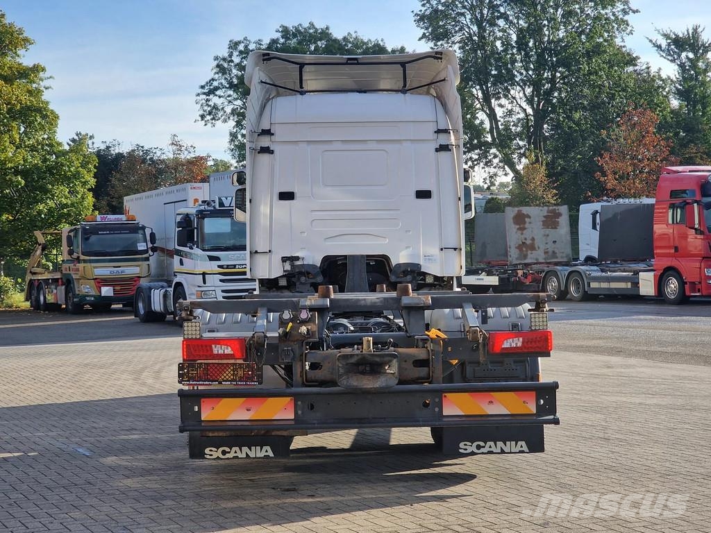 Scania R520 V8 - 6x2 - full air - retarder - steering axl Kamioni za podizanje kablova