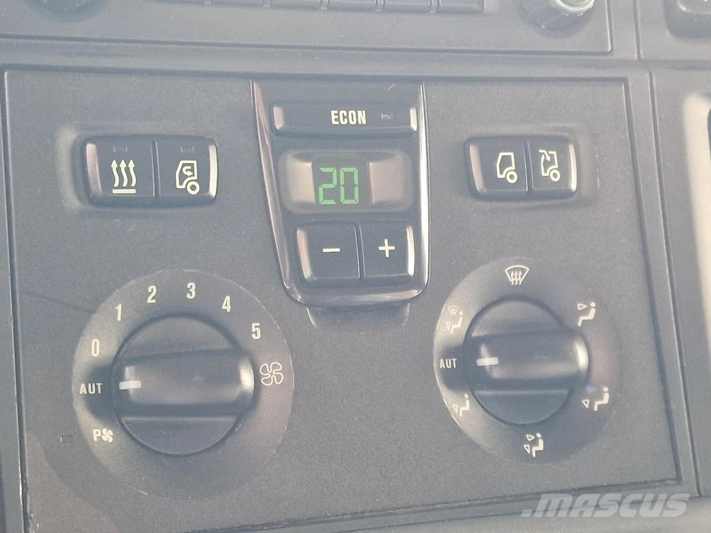 Scania R520 V8 - 6x2 - full air - retarder - steering axl Kamioni za podizanje kablova