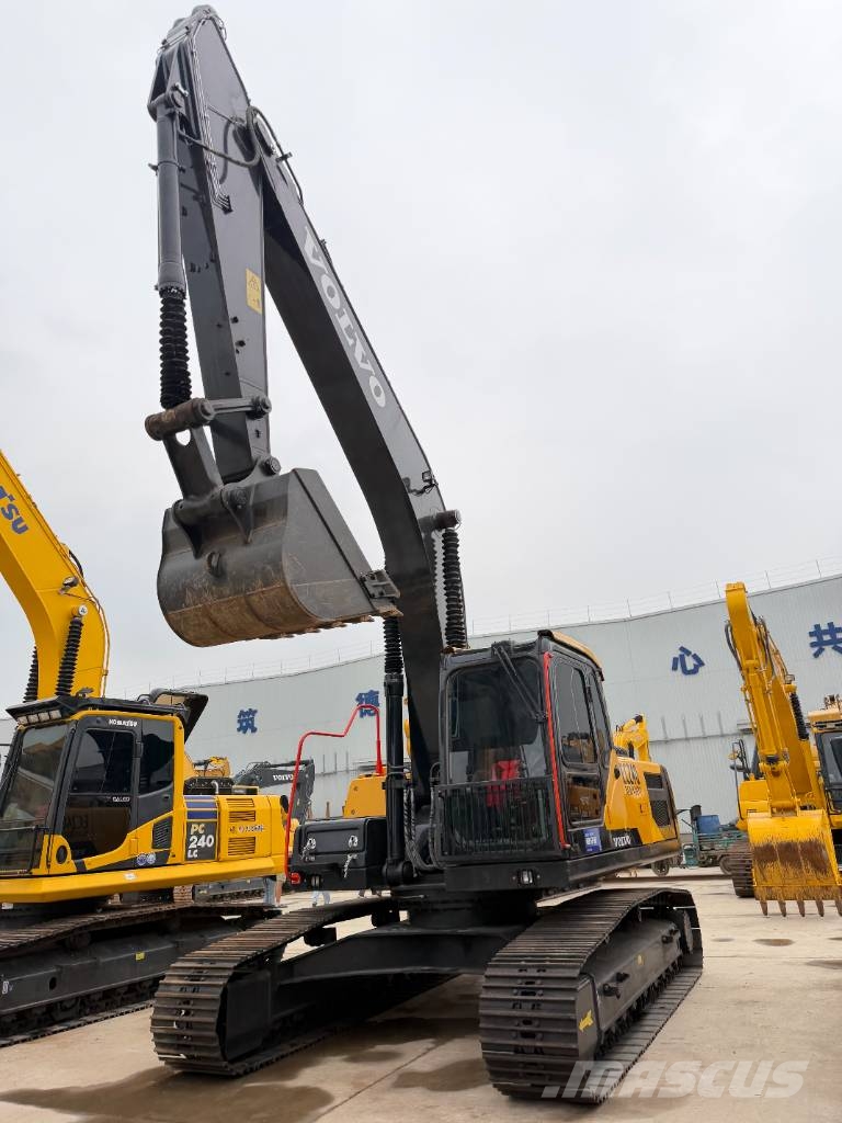 Volvo EC240D   Source factory Raupenbagger