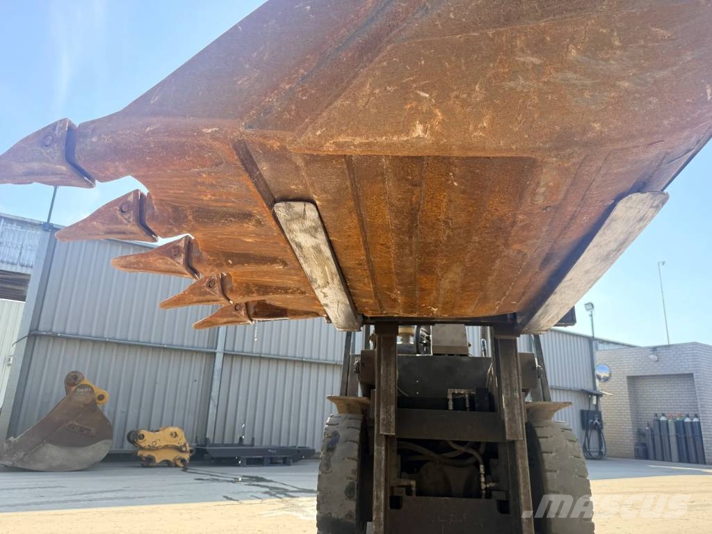 OilQuick OQ80 Ковши