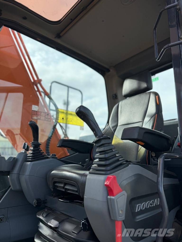 Doosan DX 140 LC-7 Crawler excavators