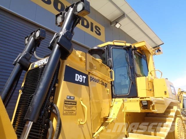 CAT D 9 T Buldožeri gusjeničari