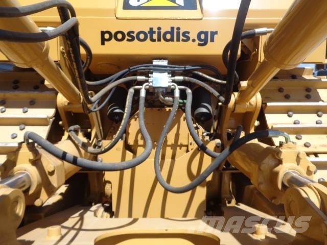 CAT D 9 T Buldožeri gusjeničari