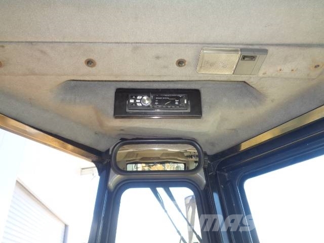 CAT D 9 T Buldožeri gusjeničari