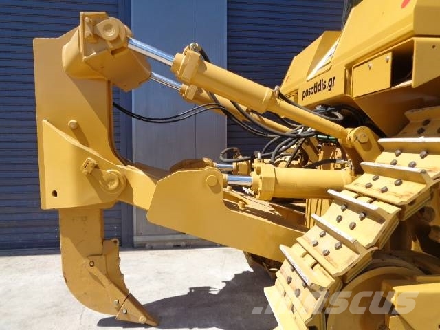 CAT D 9 T Buldožeri gusjeničari