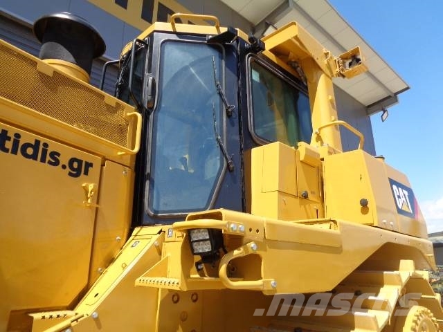 CAT D 9 T Buldožeri gusjeničari