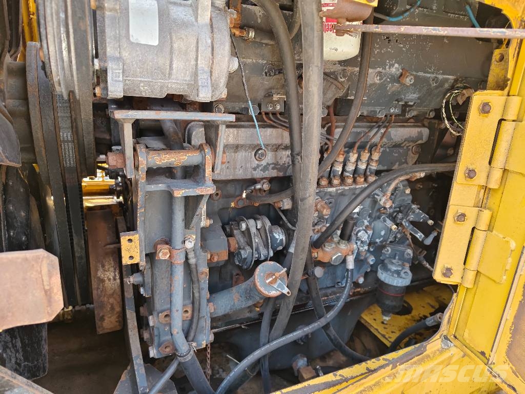 Komatsu WA 500-3 Kolesni nakladalci