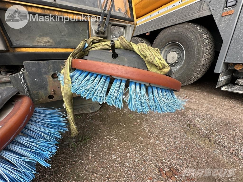 Schmidt Sopmaskin Zamiatarki - Zgarniarki - Odśnieżarki