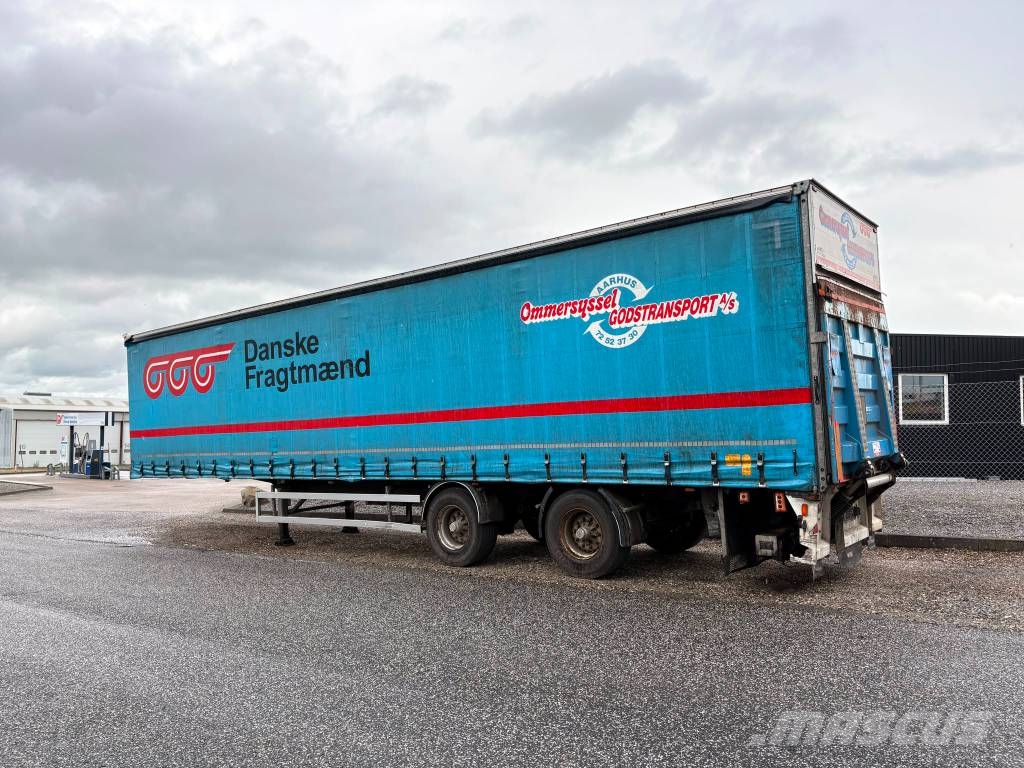 AMT 2 akslet city-gardintrailer med lift Perdeli yari çekiciler