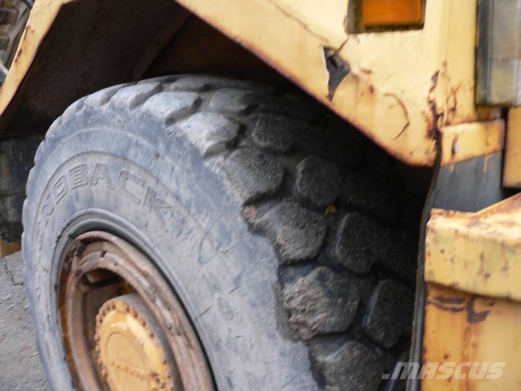 Volvo BM A 25 Zglobni demperji