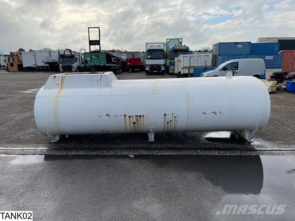 Universeel Tank Polttoaine- ja lisäainesäiliöt