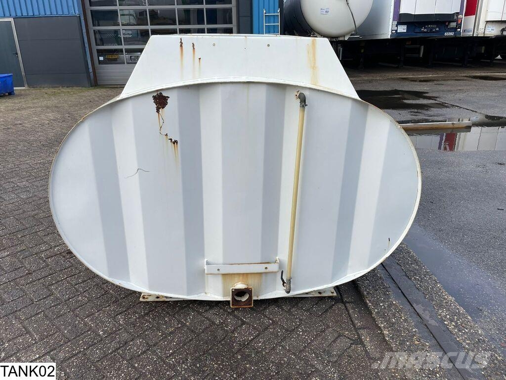 Universeel Tank Polttoaine- ja lisäainesäiliöt