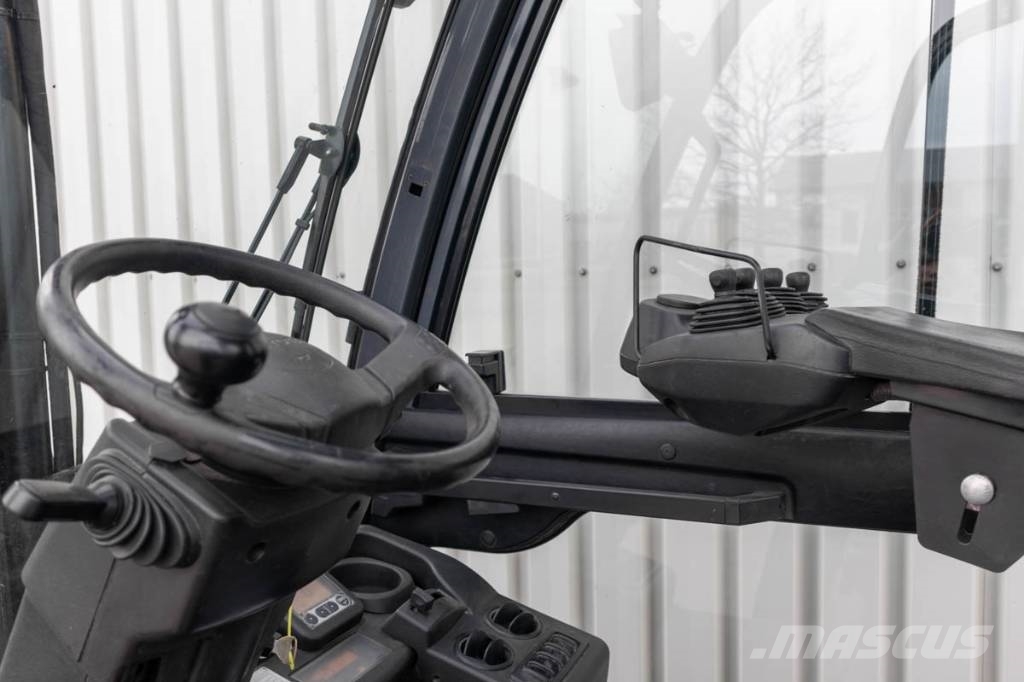 Toyota 02-8FDF30 Dieseltruck m rejäl lyfthöjd om 5500mm Дизельные погрузчики