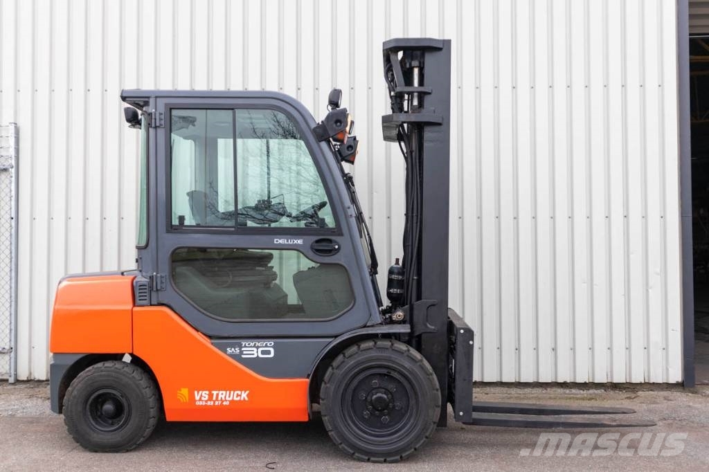 Toyota 02-8FDF30 Dieseltruck m rejäl lyfthöjd om 5500mm Дизельные погрузчики