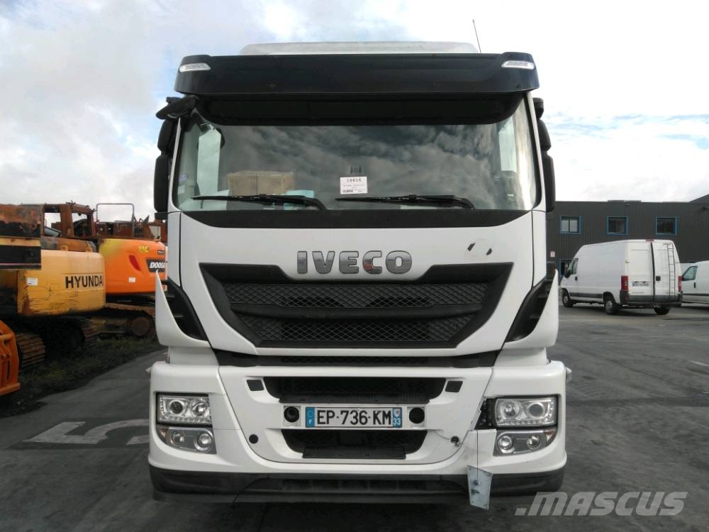 Iveco Stralis-270 Sunkvežimiai su dengtu kėbulu
