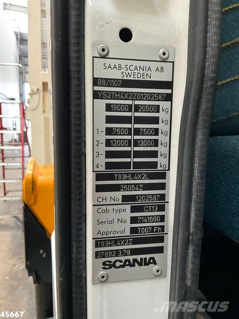 Scania T 93 4x2 Kipper met 31 Tonmeter laadkraan (bj 2005 Sora- ja kippiautot