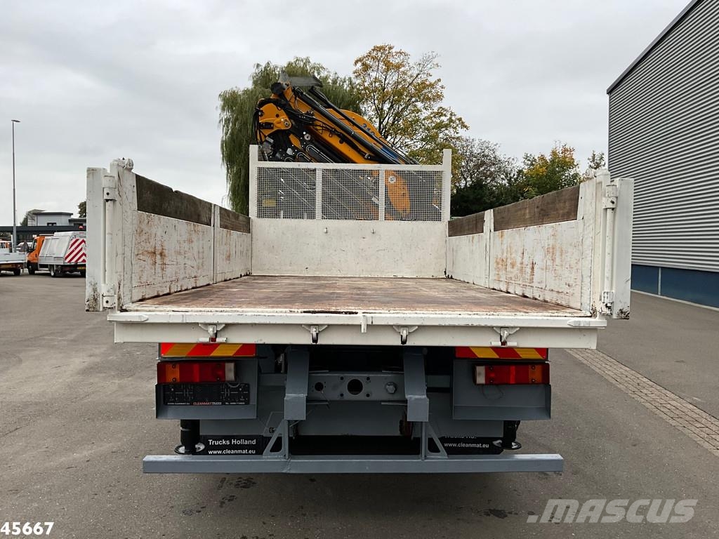 Scania T 93 4x2 Kipper met 31 Tonmeter laadkraan (bj 2005 Sora- ja kippiautot