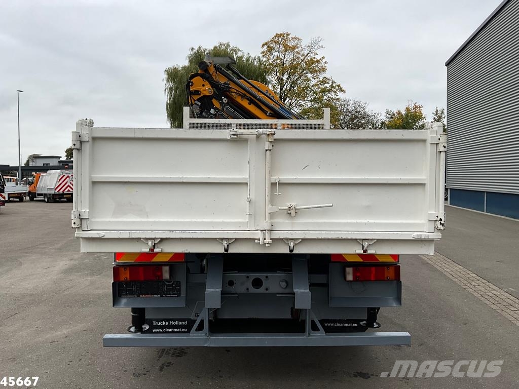Scania T 93 4x2 Kipper met 31 Tonmeter laadkraan (bj 2005 Sora- ja kippiautot