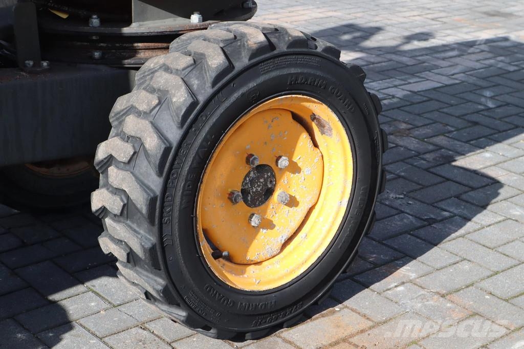 Ausa D100 AHG | ROTATING TIP | LOW HOURS | GOOD TIRES Minidumper
