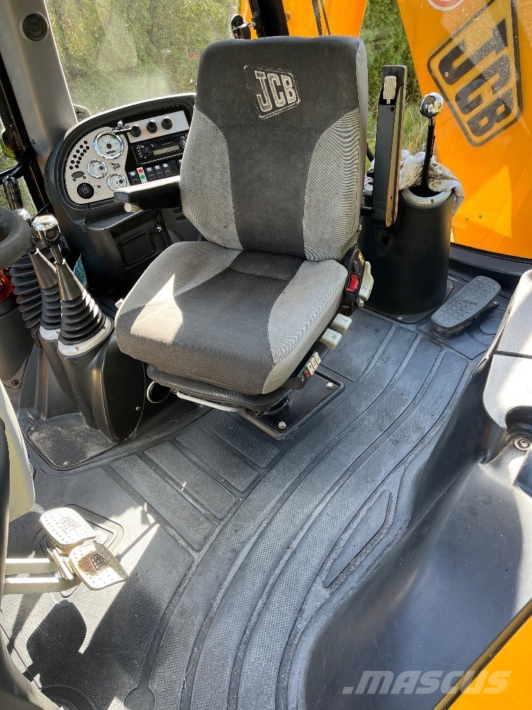 JCB 4 CX Buldoexcavatoare