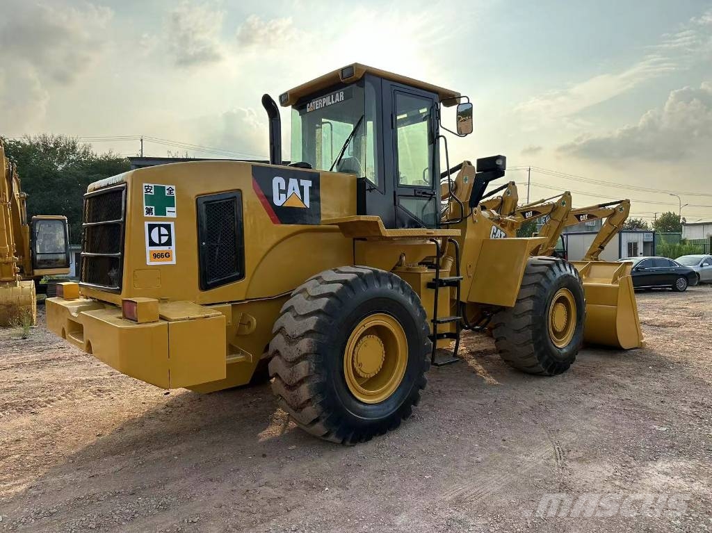 CAT 966G Incarcator pe pneuri